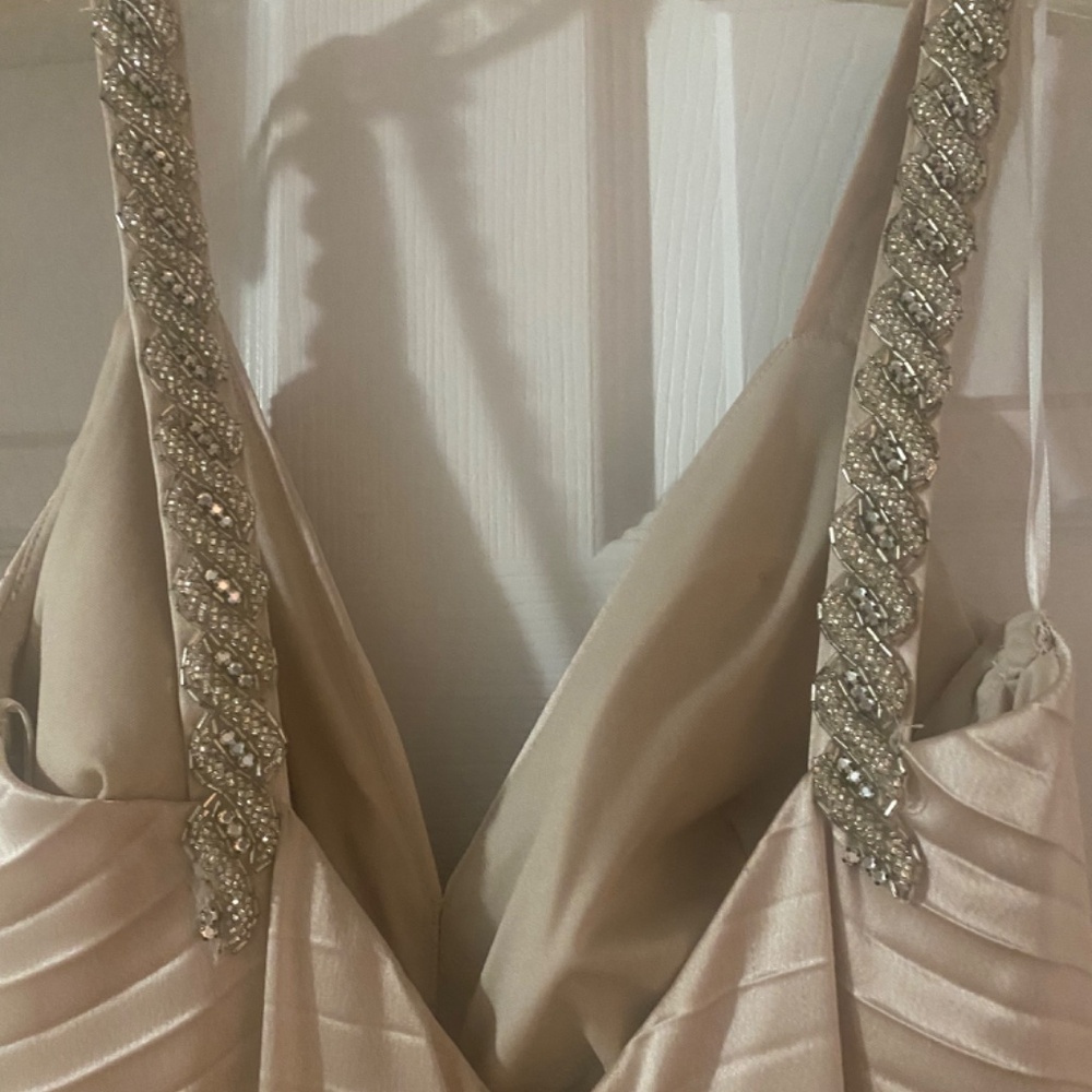 Formal long dress - Picture 3 of 6